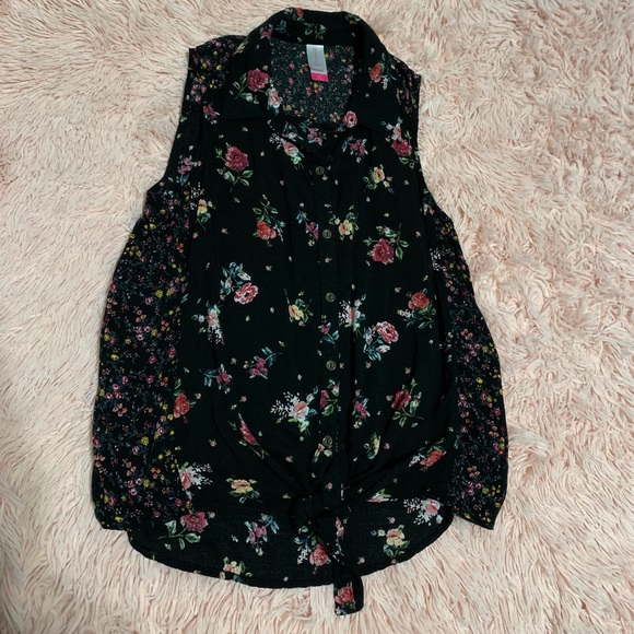 no boundaries floral top - Picture 1 of 3